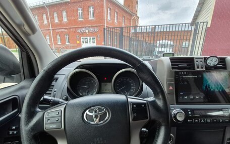 Toyota Land Cruiser Prado 150 рестайлинг 2, 2013 год, 2 700 000 рублей, 14 фотография