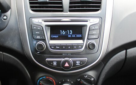 Hyundai Solaris II рестайлинг, 2014 год, 930 000 рублей, 13 фотография
