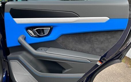 Lamborghini Urus I, 2023 год, 34 000 000 рублей, 22 фотография
