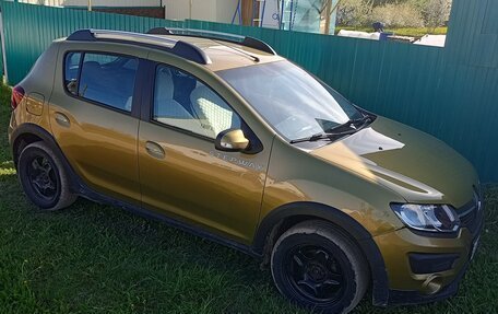 Renault Sandero II рестайлинг, 2016 год, 690 000 рублей, 2 фотография