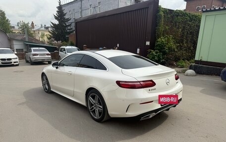Mercedes-Benz E-Класс, 2019 год, 4 200 000 рублей, 4 фотография
