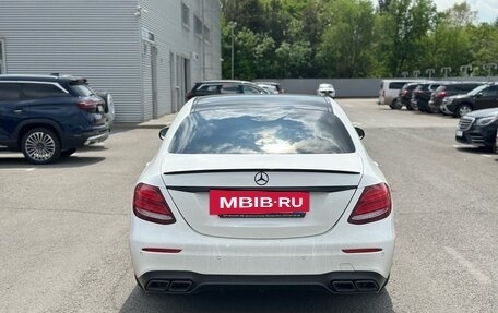 Mercedes-Benz E-Класс, 2018 год, 4 400 000 рублей, 4 фотография
