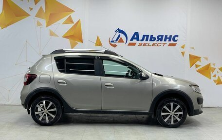 Renault Sandero II рестайлинг, 2015 год, 740 000 рублей, 2 фотография