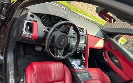 Jaguar E-Pace, 2018 год, 3 290 000 рублей, 10 фотография
