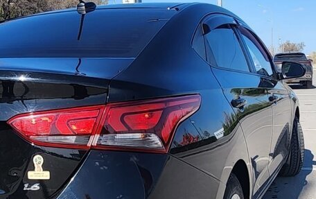 Hyundai Solaris II рестайлинг, 2018 год, 1 350 000 рублей, 3 фотография
