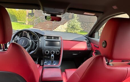 Jaguar E-Pace, 2018 год, 3 290 000 рублей, 9 фотография