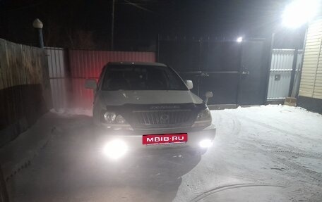 Toyota Harrier, 1999 год, 860 000 рублей, 5 фотография