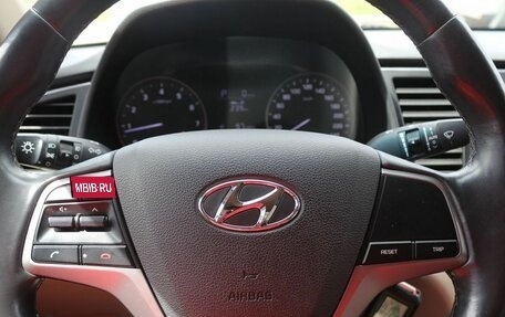 Hyundai Elantra VI рестайлинг, 2017 год, 1 450 000 рублей, 10 фотография