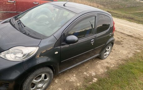 Peugeot 107 I рестайлинг, 2011 год, 550 000 рублей, 1 фотография