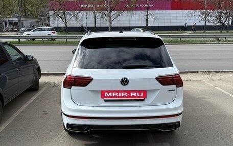 Volkswagen Tiguan II, 2021 год, 3 250 000 рублей, 4 фотография