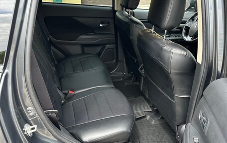 Mitsubishi Outlander III рестайлинг 3, 2022 год, 2 700 000 рублей, 14 фотография