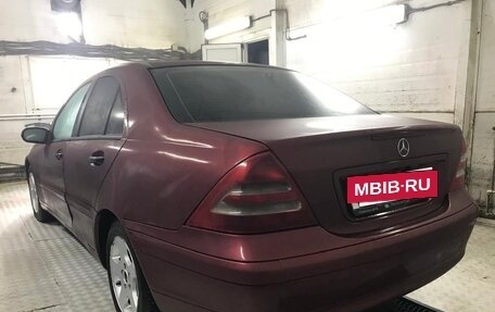 Mercedes-Benz C-Класс, 2003 год, 630 000 рублей, 4 фотография