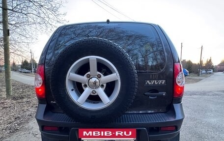 Chevrolet Niva I рестайлинг, 2017 год, 799 900 рублей, 6 фотография
