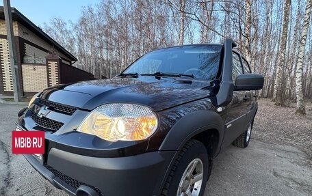 Chevrolet Niva I рестайлинг, 2017 год, 799 900 рублей, 10 фотография