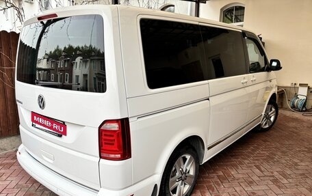 Volkswagen Multivan T6 рестайлинг, 2019 год, 3 900 000 рублей, 4 фотография