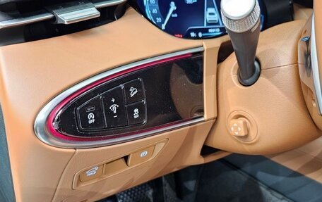 Genesis GV70, 2021 год, 3 760 000 рублей, 4 фотография