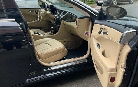 Mercedes-Benz CLS, 2005 год, 1 200 000 рублей, 11 фотография