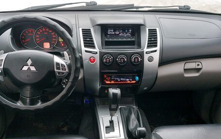Mitsubishi Pajero Sport II рестайлинг, 2011 год, 1 499 000 рублей, 8 фотография
