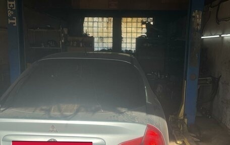 Mitsubishi Carisma I, 2003 год, 350 000 рублей, 9 фотография