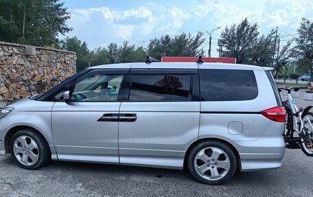 Honda Elysion I, 2012 год, 2 400 000 рублей, 7 фотография