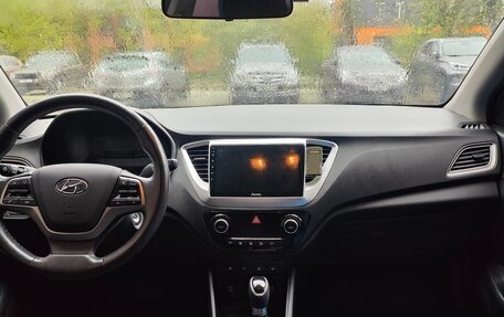Hyundai Solaris II рестайлинг, 2019 год, 1 690 000 рублей, 17 фотография