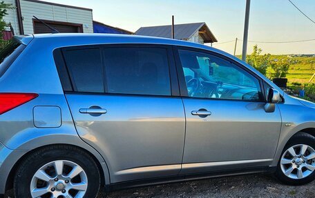 Nissan Tiida, 2010 год, 700 000 рублей, 5 фотография