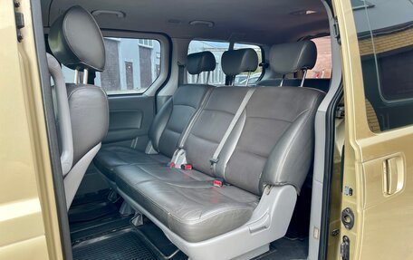 Hyundai H-1 II рестайлинг, 2011 год, 1 595 000 рублей, 11 фотография
