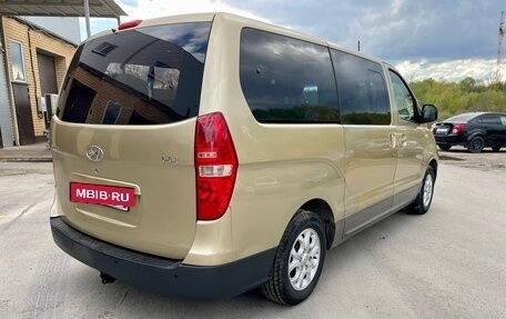 Hyundai H-1 II рестайлинг, 2011 год, 1 595 000 рублей, 8 фотография