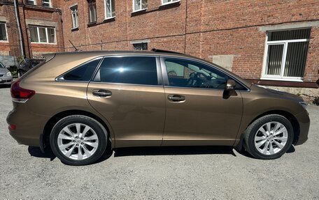 Toyota Venza I, 2013 год, 2 380 000 рублей, 4 фотография
