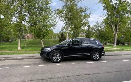 Volkswagen Touareg III, 2018 год, 5 300 000 рублей, 4 фотография