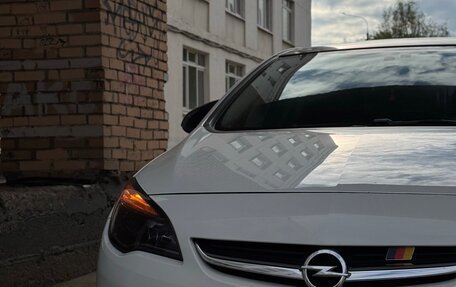 Opel Astra J, 2013 год, 950 000 рублей, 2 фотография