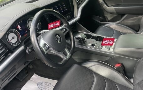 Volkswagen Touareg III, 2018 год, 5 300 000 рублей, 8 фотография