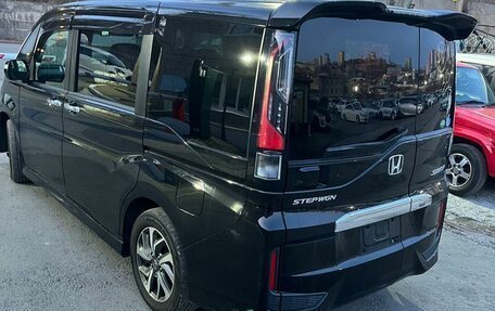 Honda Stepwgn IV, 2016 год, 2 500 000 рублей, 8 фотография