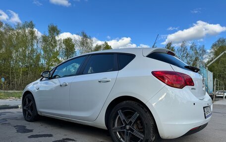 Opel Astra J, 2011 год, 710 000 рублей, 6 фотография