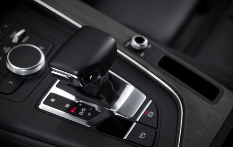 Audi A4, 2019 год, 2 350 000 рублей, 28 фотография