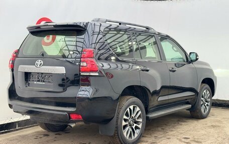Toyota Land Cruiser Prado 150 рестайлинг 2, 2023 год, 6 600 000 рублей, 5 фотография