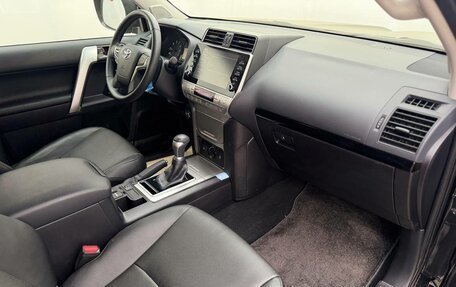 Toyota Land Cruiser Prado 150 рестайлинг 2, 2023 год, 6 600 000 рублей, 13 фотография