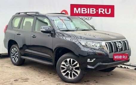 Toyota Land Cruiser Prado 150 рестайлинг 2, 2023 год, 6 600 000 рублей, 7 фотография