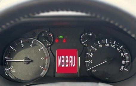 Toyota Land Cruiser Prado 150 рестайлинг 2, 2023 год, 6 600 000 рублей, 14 фотография