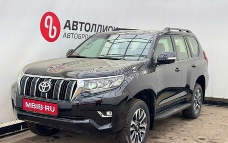 Toyota Land Cruiser Prado 150 рестайлинг 2, 2023 год, 6 600 000 рублей, 28 фотография