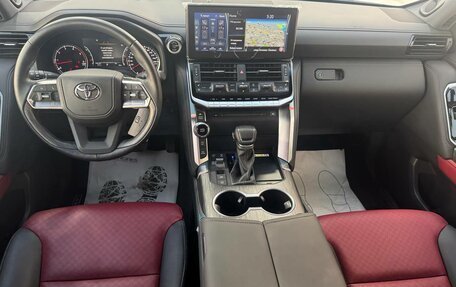 Toyota Land Cruiser, 2023 год, 12 690 000 рублей, 9 фотография