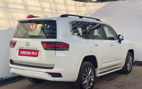 Toyota Land Cruiser, 2023 год, 12 690 000 рублей, 4 фотография