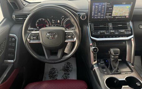 Toyota Land Cruiser, 2023 год, 12 690 000 рублей, 10 фотография