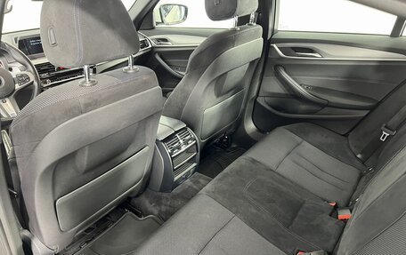 BMW 5 серия, 2018 год, 4 080 000 рублей, 18 фотография
