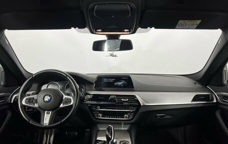 BMW 5 серия, 2018 год, 4 080 000 рублей, 15 фотография
