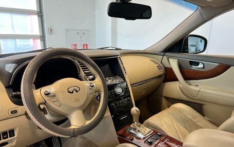 Infiniti QX70, 2014 год, 1 490 000 рублей, 9 фотография