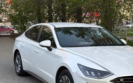 Hyundai Sonata VIII, 2021 год, 2 750 000 рублей, 3 фотография