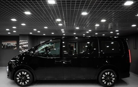 Hyundai Staria, 2025 год, 7 890 000 рублей, 2 фотография