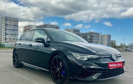 Volkswagen Golf R, 2021 год, 5 999 999 рублей, 3 фотография