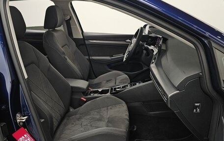 Volkswagen Golf VIII, 2022 год, 2 670 000 рублей, 14 фотография